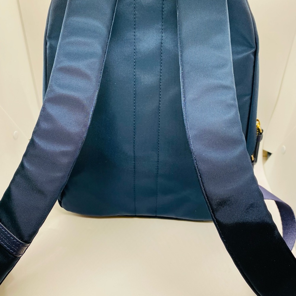 NWT Victoinox Victoria Classic Business Backpack Small, Deep Lake (Blue) - Picture 7 of 13